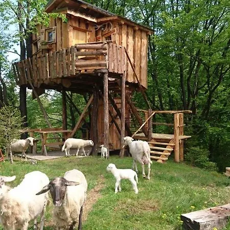 בקתה Treehouse Toplak